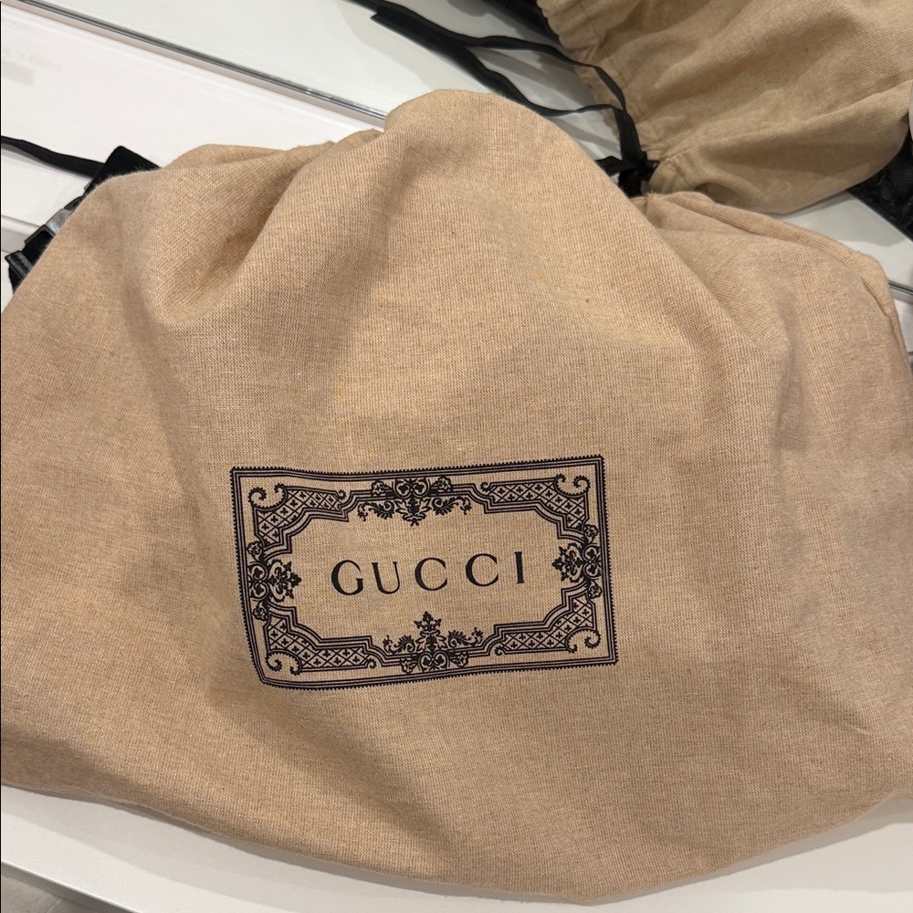 Gucci Black Embossed GG Leather Belt Bag - Picture 8 of 8